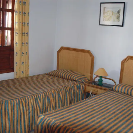 La Concha Hotel 2*